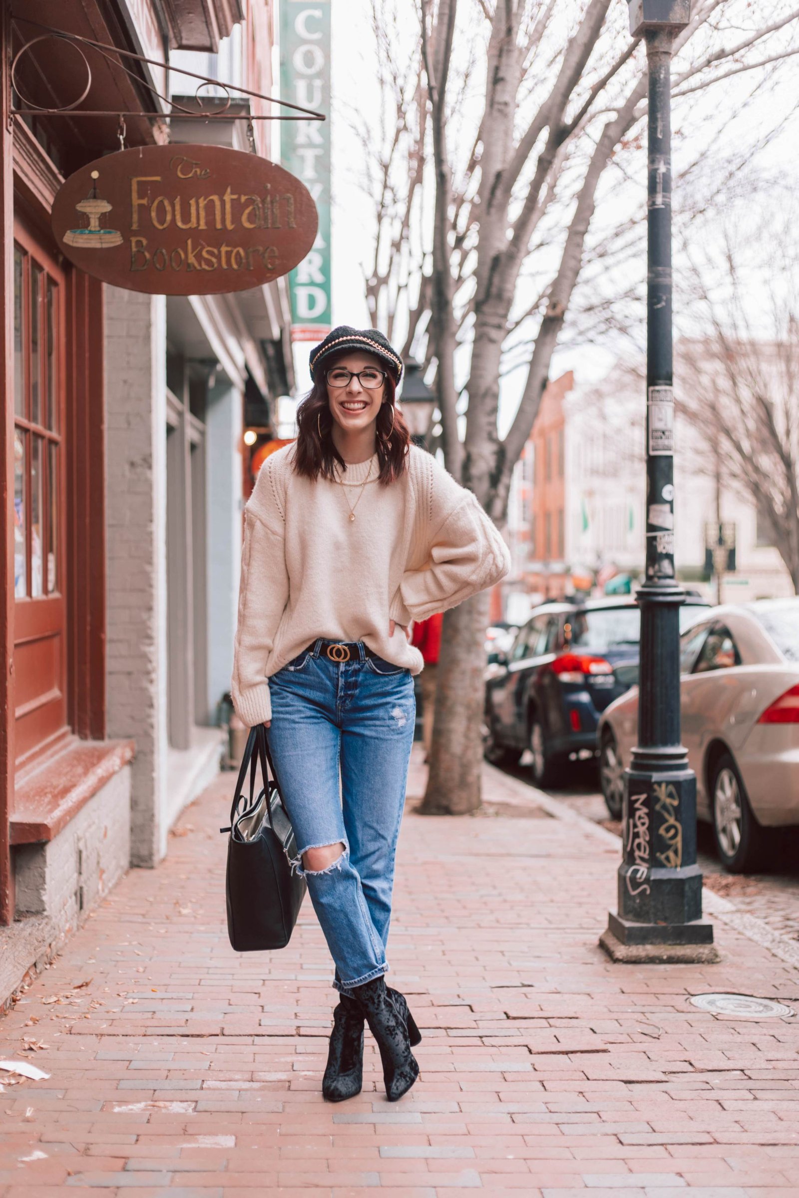 The Cutest Way To Wear Boyfriend Jeans For Winter