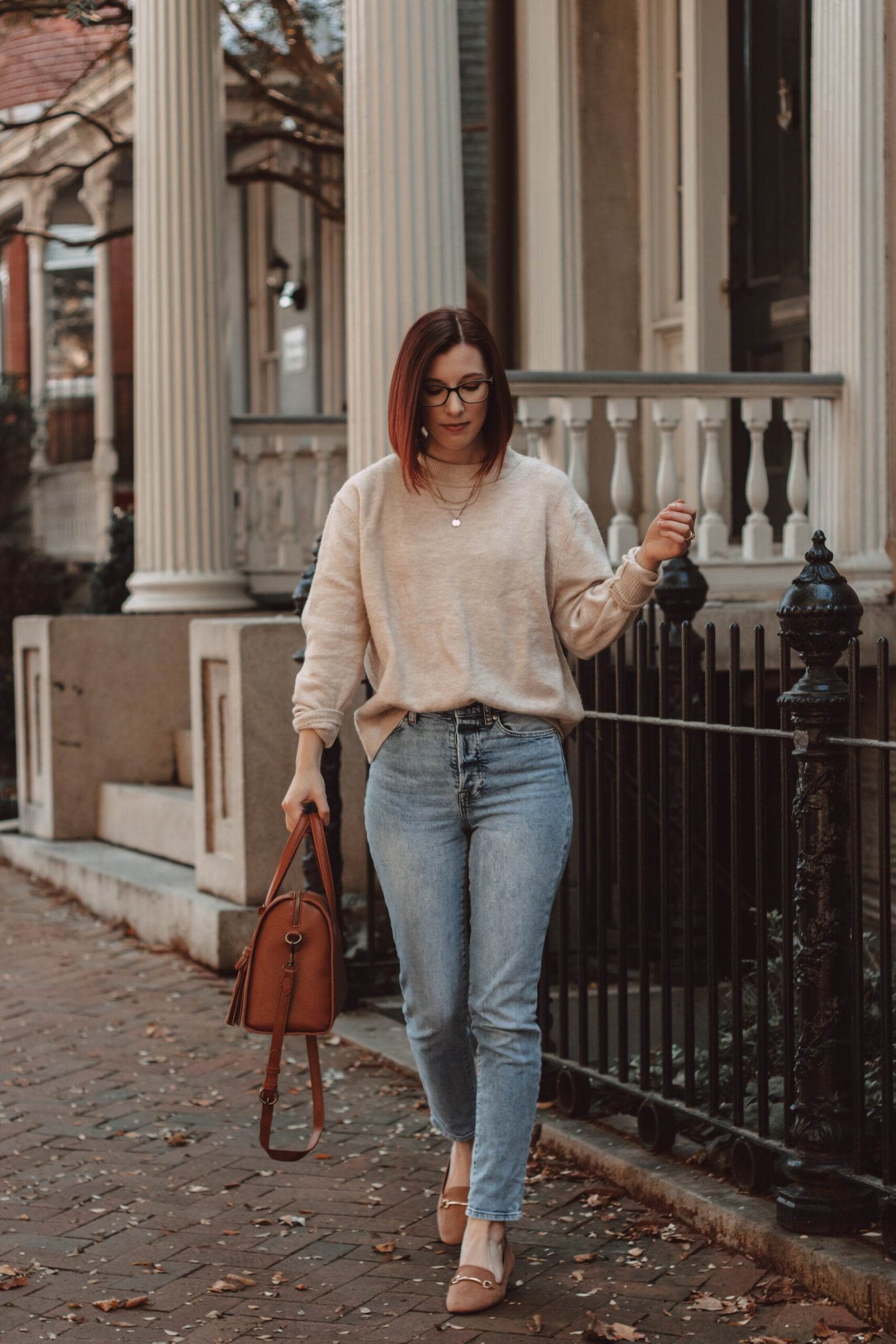 Cute jeans hotsell and sweater outfits